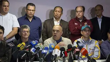 Capriles: Nicolás Maduro se declaró en desobediencia a la Constitución Capriles: Nicolás Maduro se declaró en desobediencia a la Constitución