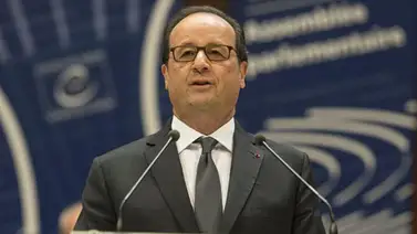 Hollande pide reunirse con Putin para que cesen los bombardeos en Siria Hollande pide reunirse con Putin para que cesen los bombardeos en Siria