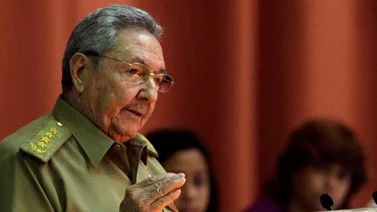 Raúl Castro supervisa en Santiago preparativos por llegada de huracán Matthew