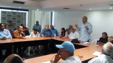 Secretario regionales de la MUD se reunieron este domingo