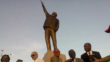 Inauguraron la plaza Hugo Chávez en la isla de Margarita (+Fotos)