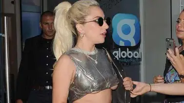 Lady Gaga mostró las bubis y el trasero en Londres (+Fotos) Lady Gaga mostró las bubis y el trasero en Londres (+Fotos)