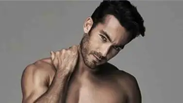 Aarón Díaz se quitó la ropa y encendió las redes (+Fotos y video) Aarón Díaz se quitó la ropa y encendió las redes (+Fotos y video)