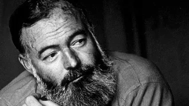 Las 10 frases célebres de Ernest Hemingway a 117 años de su natalicio