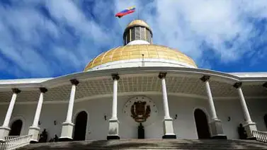 Diputados opositores dicen que paso masivo a Colombia refleja hambre Diputados opositores dicen que paso masivo a Colombia refleja hambre