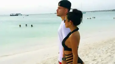 Chepa: Emilio Vizcaíno estuvo de lo más "japi" con su "pechuga" en Aruba Chepa: Emilio Vizcaíno estuvo de lo más "japi" con su "pechuga" en Aruba