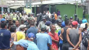 Reportaron protestas e intento de saqueo en Tucacas (+Fotos y video) Reportaron protestas e intento de saqueo en Tucacas (+Fotos y video)