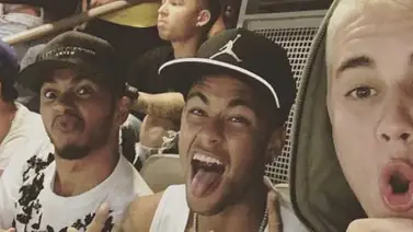 Justin Bieber disfrutó un partido de fútbol con Lewis Hamilton y Neymar (+Foto) Justin Bieber disfrutó un partido de fútbol con Lewis Hamilton y Neymar (+Foto)