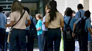 Colegios tendrán dos semanas más sin clases los viernes