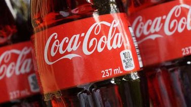 Coca Cola continuará produciendo hasta que se agoten inventarios de azúcar