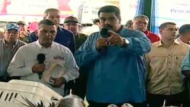 Gobierno entrega 40 camiones a pescadores de Anzoátegui