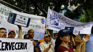 Trabajadores de Polar entregaron carta a Cencoex para exigir materia prima