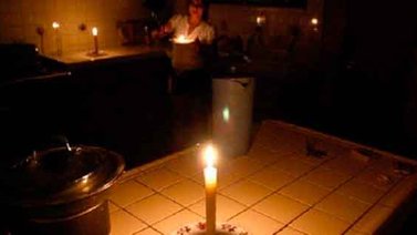 Reportan más de ocho horas sin luz en Cumbres de Curumo