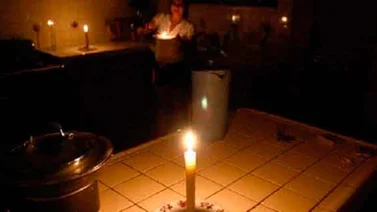 Reportan más de ocho horas sin luz en Cumbres de Curumo