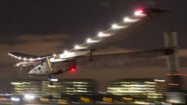 Avión Solar "Impulse 2″ aterrizó en San Francisco tras atravesar el Pacífico