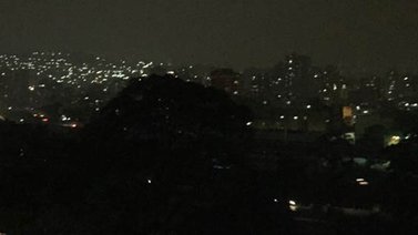 Bajón de luz afectó a Caracas (+Tuis)