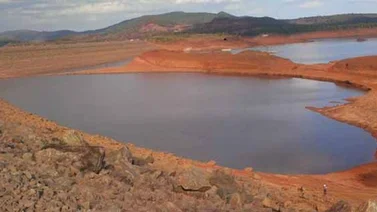 Sequía en el Guri formó una laguna en forma de corazón