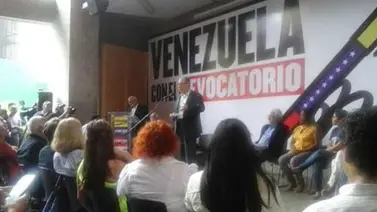 Intelectuales y artistas se suman a la activación del revocatorio