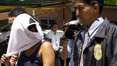 Detienen a dos mujeres dedicadas al robo de vehículos
