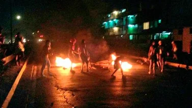 Vecinos protestaron por falla eléctrica en La Isabelica, Valencia