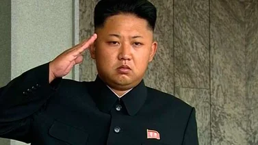 Kim Jong-un supervisa las pruebas de un nuevo sistema de misiles antiaéreos