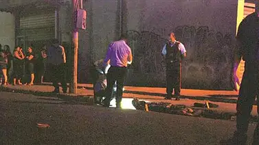 Ultiman a un delincuente al tratar de robar a un policía Ultiman a un delincuente al tratar de robar a un policía
