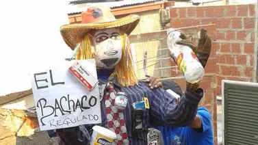 Dirigentes políticos y bachaqueros fueron los "Judas" más quemados (+Fotos)