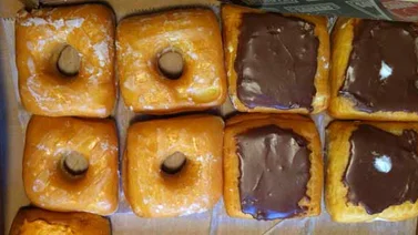 Pastelerías pelean por sus donas cuadradas