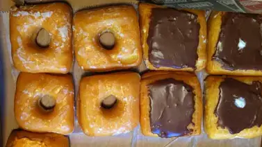 Pastelerías pelean por sus donas cuadradas Pastelerías pelean por sus donas cuadradas