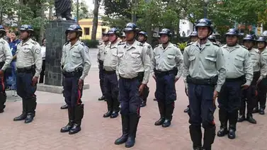 PoliHatillo frustra robo en La Chivera, detiene a delincuente y recupera arma PoliHatillo frustra robo en La Chivera, detiene a delincuente y recupera arma