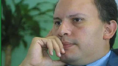 Denuncian que exministro de Chávez podría estar vinculado a caso de corrupción