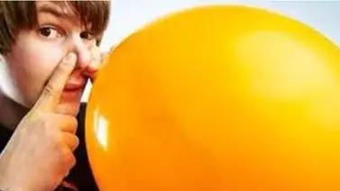 Alcanzó récord mundial por inflar globos…¡Con la nariz! Alcanzó récord mundial por inflar globos…¡Con la nariz!