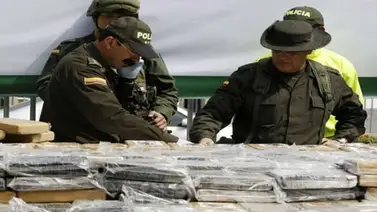 Incautan en Colombia 347 kilos de cocaína en velero de bandera francesa Incautan en Colombia 347 kilos de cocaína en velero de bandera francesa