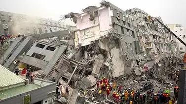 Sube a 55 la cifra de muertos con 83 desaparecidos por el terremoto de Taiwán Sube a 55 la cifra de muertos con 83 desaparecidos por el terremoto de Taiwán