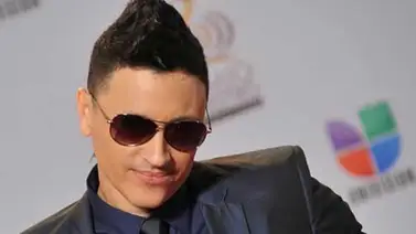 Elvis Crespo promociona "Escápate" inspirada en "el Chapo" y Kate del Castillo (+Video) Elvis Crespo promociona "Escápate" inspirada en "el Chapo" y Kate del Castillo (+Video)