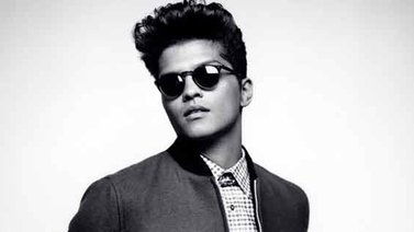 Bruno Mars confirma actuación en el Super Bowl