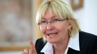 Diputados solicitaron renuncia de la fiscal general Diputados solicitaron renuncia de la fiscal general