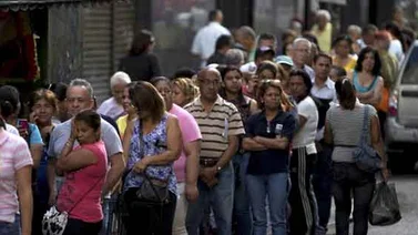 Hinterlaces: 79% de venezolanos cree que situación empeoró en 2015