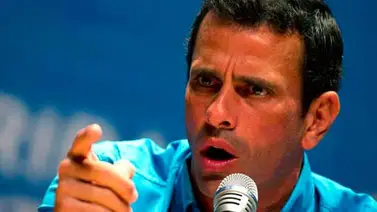 Capriles: Maduro no quiere resolver la crisis, nos toca decidir y actuar Capriles: Maduro no quiere resolver la crisis, nos toca decidir y actuar