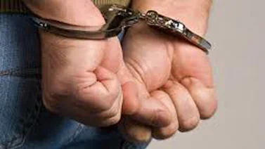 Detienen a un sujeto por lanzar bomba lacrimógena a sede policial