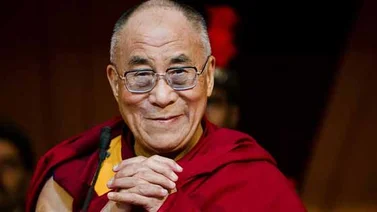 Tratan al Dalái Lama de la próstata en clínica de Estados Unidos