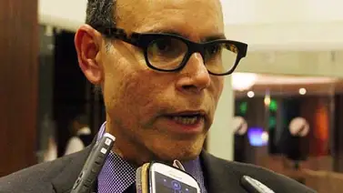 León: Nada es barato en Venezuela si hay que hacer una cola de seis horas León: Nada es barato en Venezuela si hay que hacer una cola de seis horas