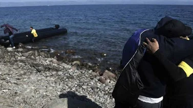 Hallan 7 refugiados muertos en la costa turca tras intentar cruzar a Grecia