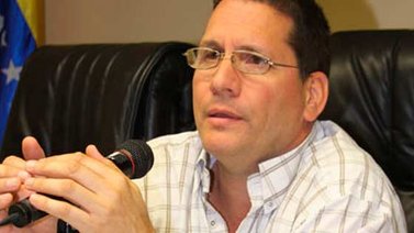 Jesús Farías: El poder Ejecutivo y Legislativo deben sintonizar palabras con hechos
