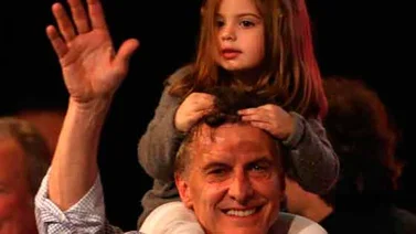 Mauricio Macri se fisuró una costilla mientras jugaba con su hija