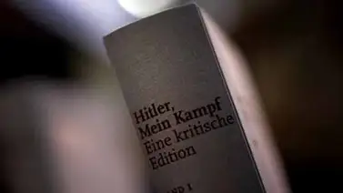 Publican por primera vez el manifiesto de Hitler "Mi Lucha" Publican por primera vez el manifiesto de Hitler "Mi Lucha"