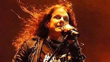 Paul Gillman dijo que busto de Chávez llora aceite (+Foto) Paul Gillman dijo que busto de Chávez llora aceite (+Foto)