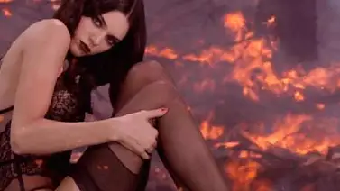 Kendall Jenner posó en ropa interior para calendario de Love Magazine (+Video) Kendall Jenner posó en ropa interior para calendario de Love Magazine (+Video)