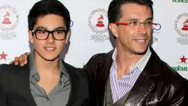 Sergio Mayer Mori se desnuda y causa revuelo en la comunidad gay (+Foto) Sergio Mayer Mori se desnuda y causa revuelo en la comunidad gay (+Foto)