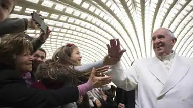 Otorgan el premio Carlomagno al Papa Francisco Otorgan el premio Carlomagno al Papa Francisco
